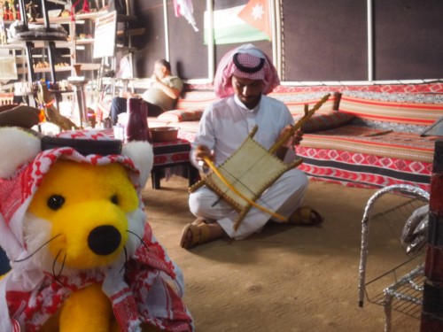 Wacholderholz, Pferdehaar und Lammfell  - die Rababa